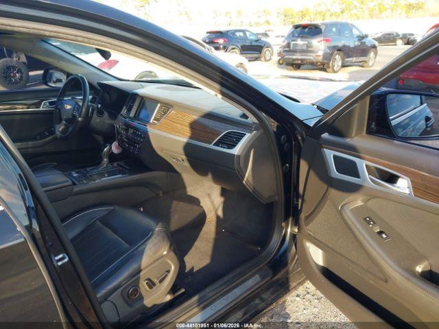 Hyundai Genesis 3.8 Image 6