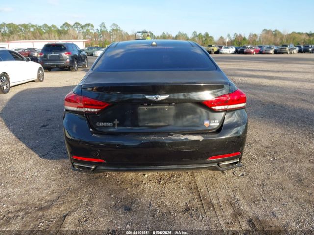 Hyundai Genesis 3.8 Image 11