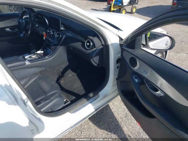 Mercedes-Benz C-Class Image 7