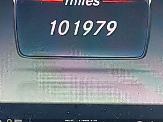 Mercedes-Benz C-Class Image 8