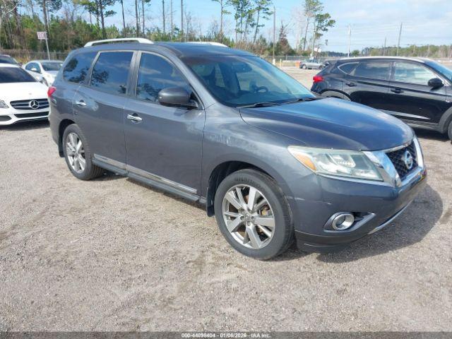  Salvage Nissan Pathfinder