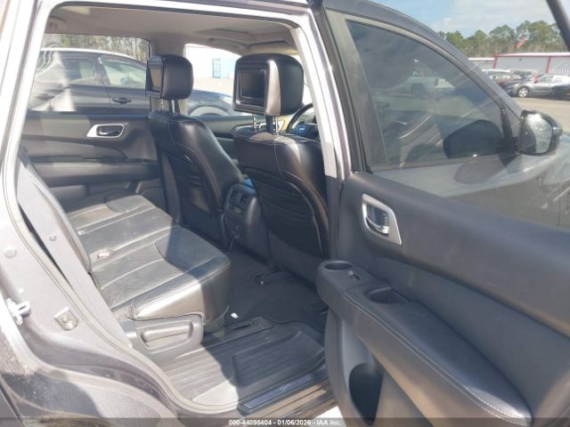 Nissan Pathfinder Platinum Image 4