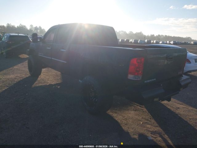 GMC Sierra 2500 Denali Image 7