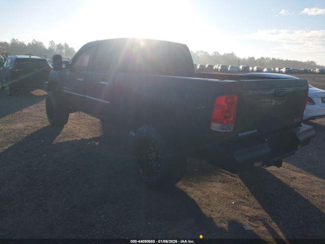 GMC Sierra 2500 Denali Image 7