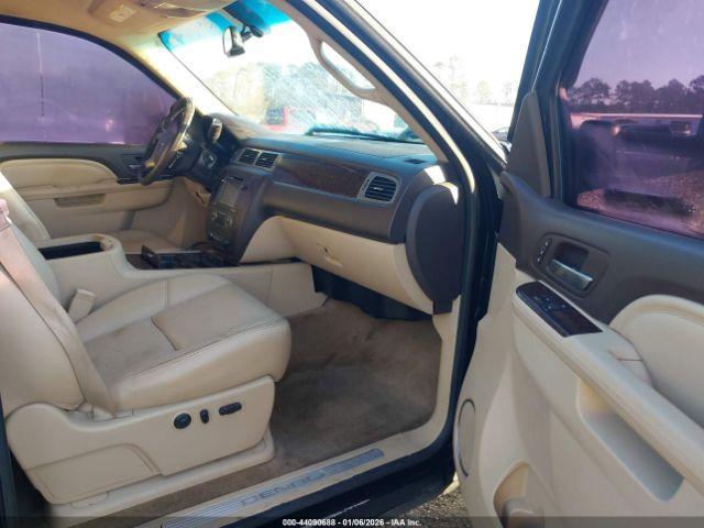 GMC Sierra 2500 Denali Image 13