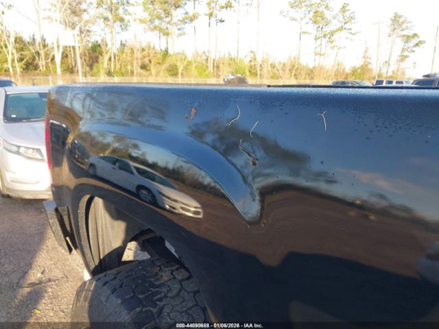 GMC Sierra 2500 Denali Image 9