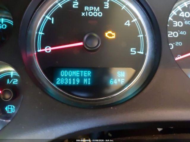 GMC Sierra 2500 Denali Image 3