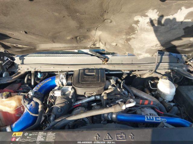 GMC Sierra 2500 Denali Image 5