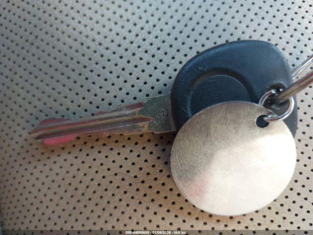 GMC Sierra 2500 Denali Image 6