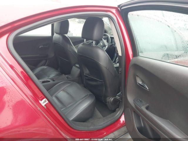 Chevrolet Volt Image 2