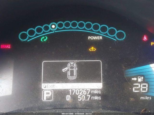 Nissan LEAF S Image 8