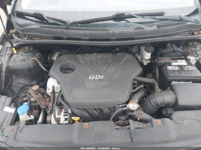 Hyundai ACCENT Gls Image 9
