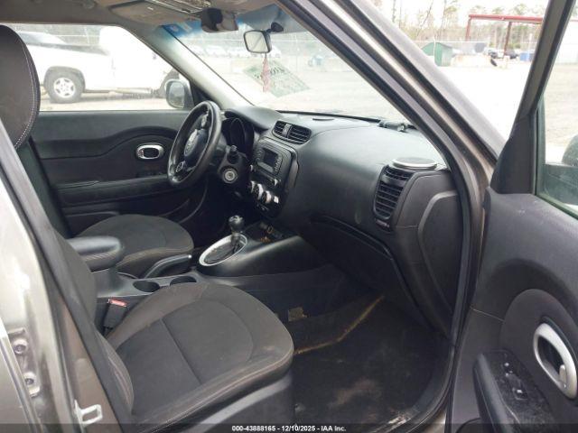 Kia Soul Image 10