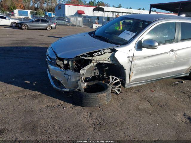 Mitsubishi Outlander 2.0 Es Image 5