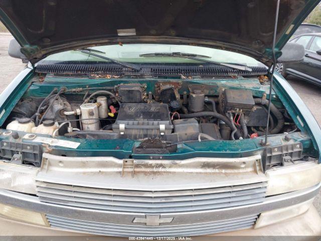 Chevrolet Astro Image 11