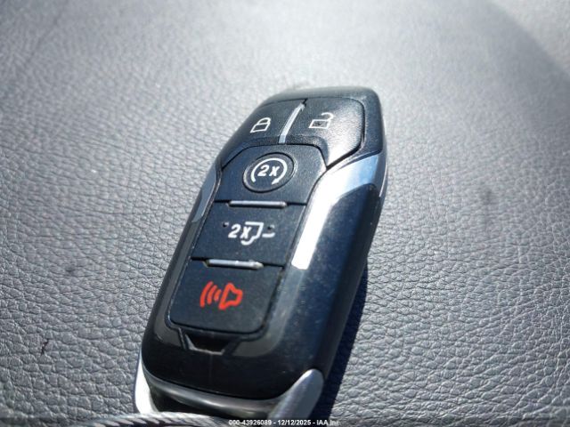 Ford F-150 Lariat Image 3