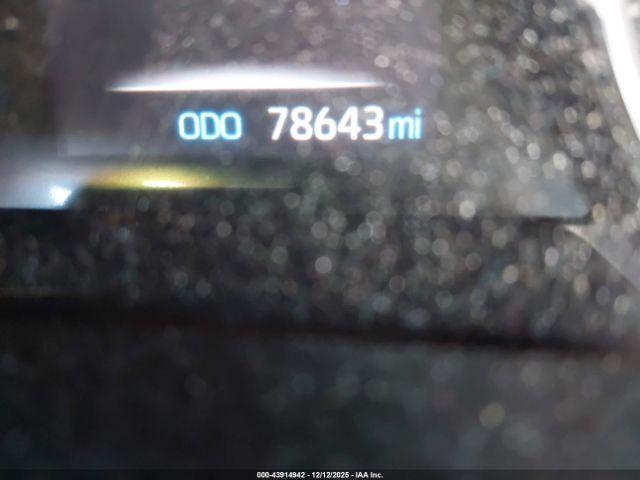 Toyota RAV4 Le Image 3