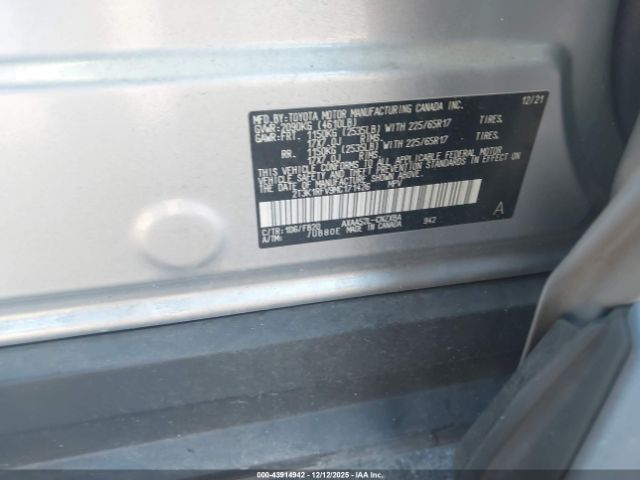 Toyota RAV4 Le Image 8