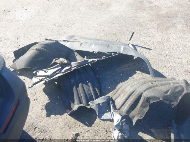 Toyota RAV4 Le Image 10