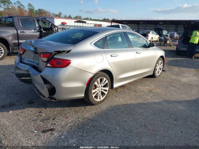 Chrysler 200 Limited Image 4