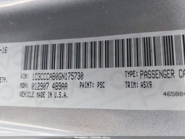 Chrysler 200 Limited Image 7