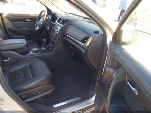 Chevrolet Traverse Premier Image 2