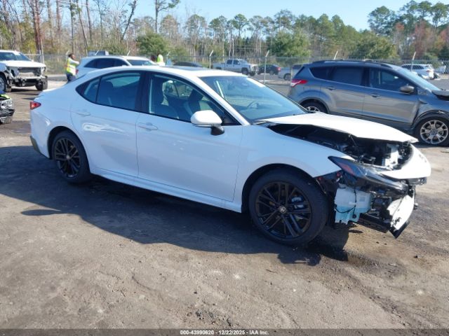 Toyota Camry Se Image 1