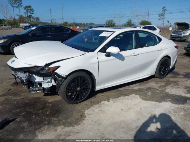 Toyota Camry Se Image 7