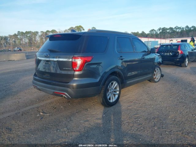 Ford Explorer Xlt Image 4
