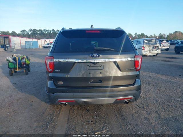 Ford Explorer Xlt Image 13