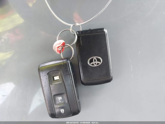 Toyota Prius Touring Image 7