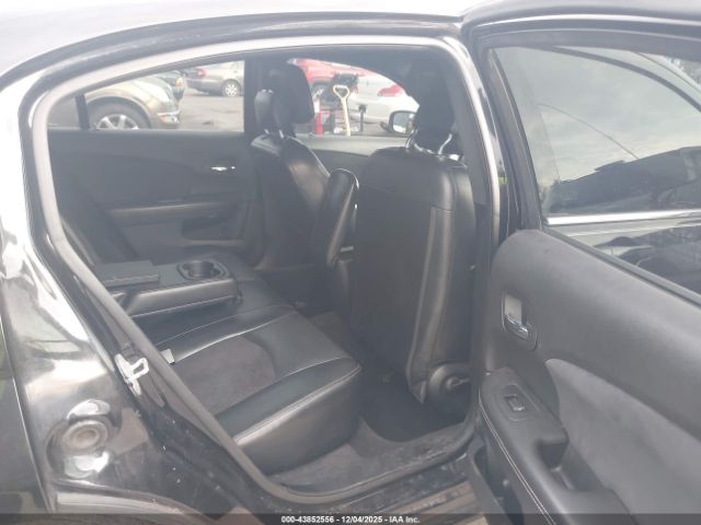 Chrysler 200 Limited Image 7