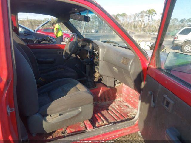 Toyota Pickup Image 9